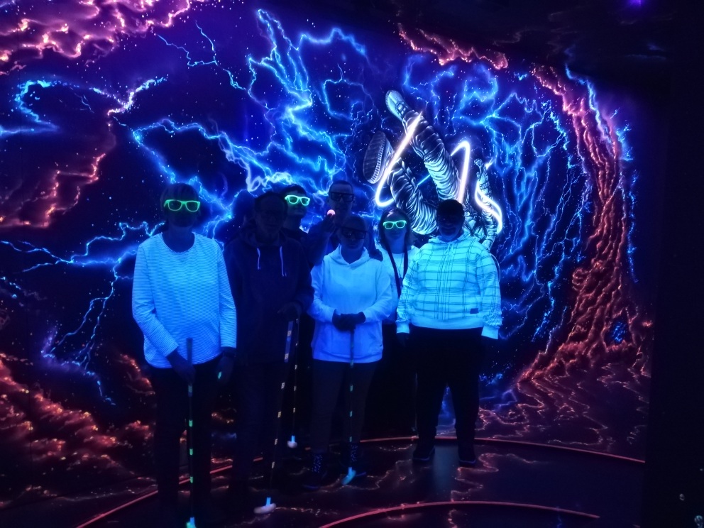 2023 - Minigolf im Dunklen